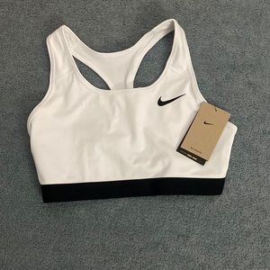 White nike sports bra